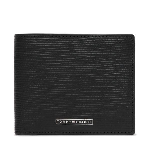 Portfel Tommy Hilfiger. Czarne portfele Tommy Hilfiger, bez wzorów. Za 329.99 zł.