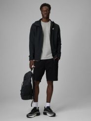 4F Spodenki dresowe męskie - czarne S. Czarne krótkie spodenki sportowe 4F, l, bez wzorów, z dresówki. Za 79.99 zł.