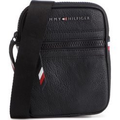 Saszetka TOMMY HILFIGER - Essential Compact Crossover AM0AM04616 002. Saszetki i nerki marki Tommy Hilfiger. W wyprzedaży za 219.00 zł.
