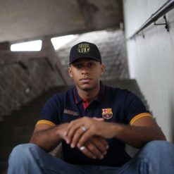 FC Barcelona polo męskie. Niebieskie koszulki polo sportowe FC Barcelona, m, bez wzorów, z bawełny, bez kołnierzyka, bez ramiączek, do piłki nożnej. Za 177.99 zł.