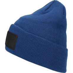 Czapka męska CAM212 - kobalt. Niebieskie czapki zimowe marki 4F. W wyprzedaży za 29.99 zł.