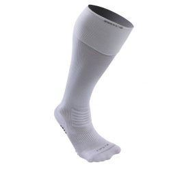 Skarpety do piłki nożnej wysokie Kipsta Viralto II przyczepne. Skarpety KIPSTA, bez wzorów, z dzianiny. Za 59.99 zł.