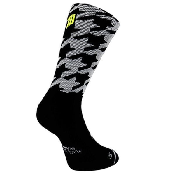 Skarpetki Sporcks Flow. Białe skarpety SPORCKS, bez wzorów, z nylonu. Za 156.00 zł.
