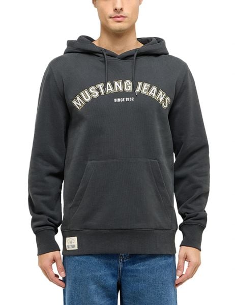 Męska Bluza Nierozpinana Mustang Style Eden Pirate Black 1017554 4088. Czarne bluzy Mustang, m, bez wzorów, z kapturem. Za 139.99 zł.