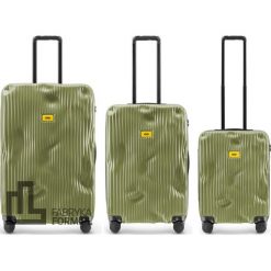 Walizki Stripe w zestawie 3 el. Olive. Zielone walizki Crash Baggage, bez wzorów, z materiału. Za 3,175.00 zł.