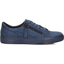Granatowe trampki męskie. Buty sportowe casual marki Kazar. Za 449.00 zł.
