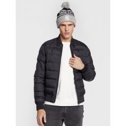 Czapka New Era. Czapki zimowe New Era, bez wzorów. Za 149.99 zł.