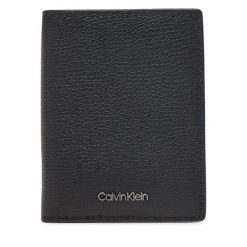 Portfel męski Calvin Klein. Czarne portfele CALVIN KLEIN, bez wzorów. Za 239.99 zł.
