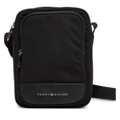 Saszetka Tommy Hilfiger. Czarne saszetki i nerki Tommy Hilfiger, bez wzorów. Za 179.99 zł.