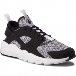 Buty NIKE - Air Huarache Run Ultra Se 875841 010 Black/White/White. Czarne buty sportowe casual marki Nike, z materiału. W wyprzedaży za 409.00 zł.