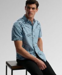Superdry Koszula Vintage Loom krótki rękaw z bawełny organicznej. Niebieskie koszule Superdry, na lato, xl, bez wzorów, z bawełny, bez kołnierzyka, bez ramiączek. Za 229.00 zł.