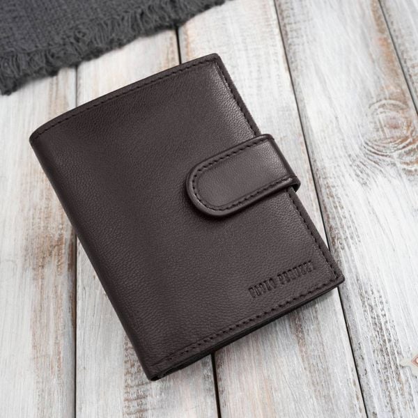 Portfel męski skórzany klasyczny pionowy brązowy z RFID Paolo Peruzzi AL-18-BR. Brązowe portfele Paolo Peruzzi, bez wzorów, ze skóry. Za 59.00 zł.