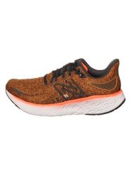 New Balance Buty "Fresh Foam X 1080 v12" w kolorze jasnobrązowym do biegania rozmiar: 43. Brązowe buty do biegania New Balance, bez wzorów, bez zapięcia, do biegania. Za 329.42 zł.