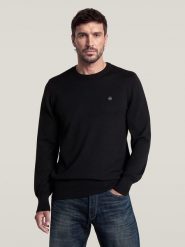 G-Star Sweter w kolorze czarnym rozmiar: M. Czarne swetry nierozpinane G-Star, m, bez wzorów, bez kołnierzyka, bez ramiączek. Za 304.95 zł.