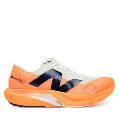Buty do biegania New Balance. Brązowe buty do biegania New Balance, bez wzorów, bez zapięcia, do biegania. Za 509.99 zł.