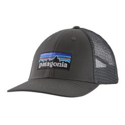 Czapka z daszkiem Patagonia P-6 Logo LoPro Trucker. Szare czapki z daszkiem Patagonia, bez wzorów. Za 179.99 zł.