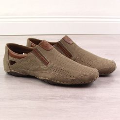 Skórzane półbuty męskie ażurowe brązowe Rieker 06350-25. Brązowe eleganckie półbuty Rieker, w ażurowe wzory, ze skóry, bez obcasa, bez zapięcia. Za 246.99 zł.