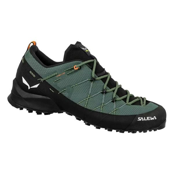 Buty trekkingowe Salewa Wildfire 2. Czarne buty turystyczne Salewa, bez wzorów, z gumy, bez zapięcia, trekkingowe. Za 742.35 zł.