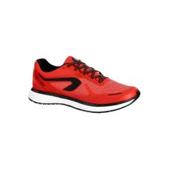 Buty do biegania KIPRUN FAST męskie. Czerwone buty do biegania marki KALENJI, z gumy. W wyprzedaży za 199.99 zł.