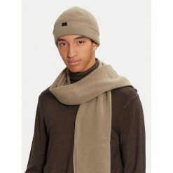 Zestaw Szalik i Czapka Jack&Jones. Brązowe czapki zimowe Jack&Jones, bez wzorów. Za 99.99 zł.