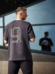 4F T-shirt oversize z nadrukiem męski 4F x Robert Lewandowski - szary M. Szare t-shirty 4F, bez wzorów, z bawełny, bez ramiączek. Za 129.99 zł.