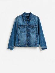 Jeansowa kurtka - niebieski. Niebieskie kurtki Reserved, l, bez wzorów, z denimu, bez kaptura. Za 169.99 zł.