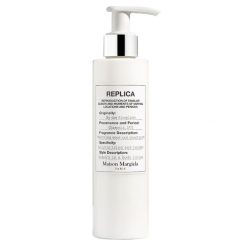 Maison Margiela Replica Przy kominku Balsamy do ciała 200 ml. Pielęgnacja ciała MAISON MARGIELA. Za 205.19 zł.