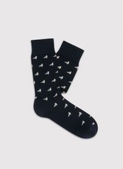 Granatowe skarpetki męskie w mewy P000B-SX-523-G-0. Skarpety Pako Lorente, bez wzorów, z dzianiny. Za 39.99 zł.