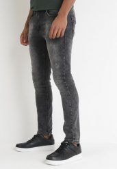 Czarne Jeansy Skinny Alidora. Czarne jeansy Born2be, l. W wyprzedaży za 110.49 zł.