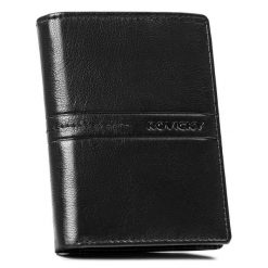 Duży, skórzany portfel męski w czarnym kolorze wyposażony w system RFID - Rovicky. Czarne portfele ROVICKY, bez wzorów, ze skóry. Za 59.99 zł.