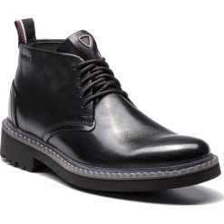 Trzewiki STRELLSON - Blocker 4010002450 Black 900. Botki sznurowane marki Strellson. W wyprzedaży za 379.00 zł.