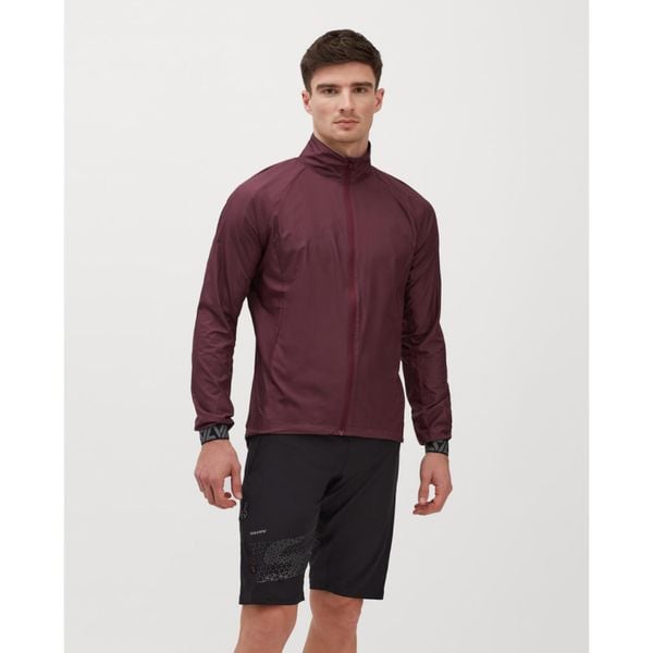 Kurtka sportowa męska Silvini Monsano wiatroszczelna. Czerwone kurtki przeciwdeszczowe Silvini, m, bez wzorów, bez kaptura. Za 369.99 zł.