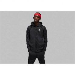 Bluza sportowa męska Nike Air Jordan Zion. Czarne bluzy z kapturem Nike, l, bez wzorów, z kapturem. Za 768.00 zł.