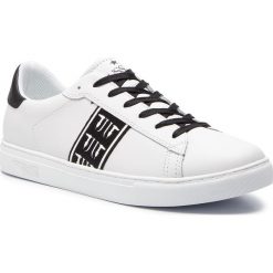 Sneakersy TRUSSARDI JEANS - 77A00143 K308. Białe buty sportowe casual TRUSSARDI JEANS, bez wzorów, z jeansu, bez zapięcia. W wyprzedaży za 319.00 zł.