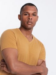 Klasyczna męska bawełniana koszulka z dekoltem w serek BASIC – musztardowy melanż V19 - Rozmiar: M. T-shirty Ombre Clothing, m, bez wzorów, z bawełny, bez kołnierzyka, bez ramiączek. W wyprzedaży za 24.99 zł.
