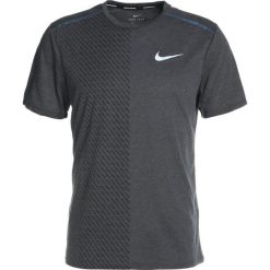 Nike Performance TAILWIND Tshirt z nadrukiem anthracite/black/silver. T-shirty marki Nike Performance, z nadrukiem, z bawełny. W wyprzedaży za 161.10 zł.