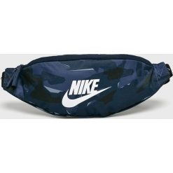Nike Sportswear - Saszetka. Torby na ramię marki Nike Sportswear. W wyprzedaży za 69.90 zł.