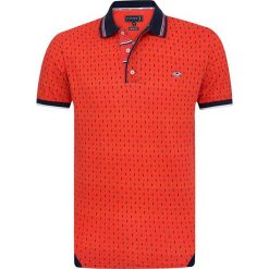 Koszulka polo "Darker" w kolorze koralowym. Koszulki polo sportowe marki Sir Raymond Taylor. W wyprzedaży za 128.95 zł.