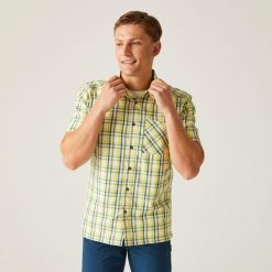 Mindano VIII męska koszula z krótkim rękawem. Zielone koszule Regatta, m, bez wzorów, bez kołnierzyka, bez ramiączek. W wyprzedaży za 113.05 zł.