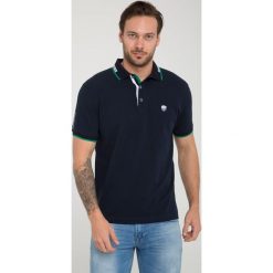 Koszulka polo "Plus" - Regular fit - w kolorze granatowym. Koszulki polo marki Sir Raymond Taylor, z aplikacjami, z bawełny, polo, z krótkim rękawem. W wyprzedaży za 99.95 zł.