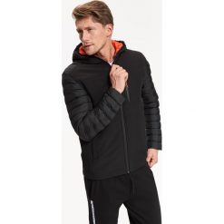 KURTKA KRÓTKA MĘSKA TYPU SOFTSHELL. Kurtki marki TOP SECRET. W wyprzedaży za 99.99 zł.
