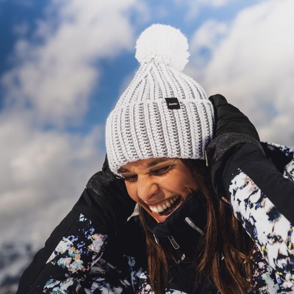 Czapka Eisbar Ronda Pompon MÜ. Białe czapki zimowe Eisbar, bez wzorów, z wełny. Za 249.90 zł.