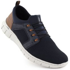 Półbuty męskie sportowe komfortowe granatowe Rieker B7796-14. Eleganckie półbuty Rieker, bez wzorów, ze skóry ekologicznej, bez obcasa, bez zapięcia. Za 369.00 zł.