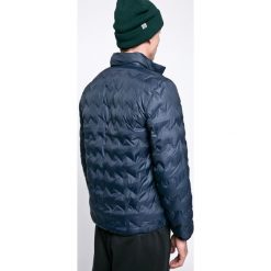 Adidas Originals - Kurtka Serrated. Kurtki adidas Originals. W wyprzedaży za 269.90 zł.