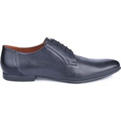 Półbuty CESAR. Eleganckie półbuty marki Kazar. W wyprzedaży za 199.90 zł.
