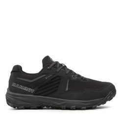 Trekkingi Mammut. Czarne buty trekkingowe Mammut, bez wzorów, z gore-texu, bez zapięcia. Za 899.99 zł.