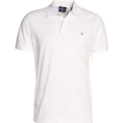 GANT SOLID RUGGER Koszulka polo white. Koszulki polo marki GANT. W wyprzedaży za 254.15 zł.