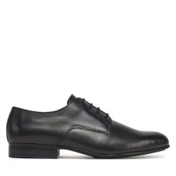 Półbuty Calvin Klein. Czarne eleganckie półbuty CALVIN KLEIN, bez wzorów, bez obcasa, bez zapięcia. Za 449.99 zł.