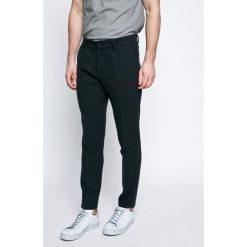 Only & Sons - Spodnie. Spodnie materiałowe marki Only & Sons. W wyprzedaży za 79.90 zł.