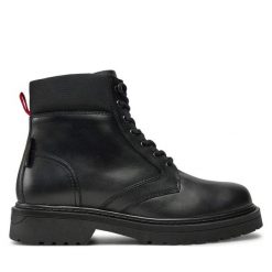 Trzewiki Tommy Jeans. Czarne botki sznurowane Tommy Jeans, bez wzorów, z jeansu, bez obcasa, bez zapięcia. Za 699.99 zł.